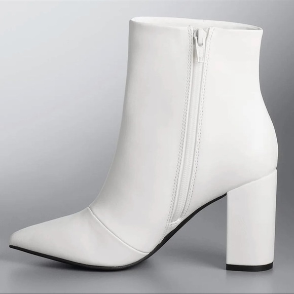 vera wang white boots